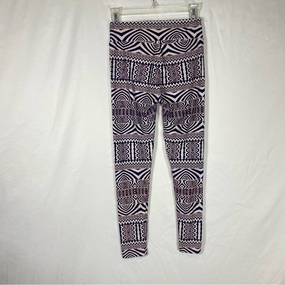 LuLaRoe Hypnotic Pattern Butter Soft Leggings - Picture 4 of 7